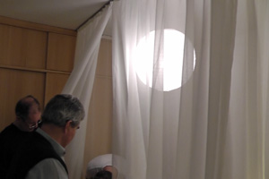 Geschlossener Baldachin zur Abschirmung Hochfrequenz