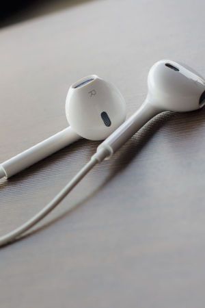 Ferritkern Filter denn Headsets können elektromagnetische Strahlung durch das Kabel an den Kopf weiterleiten Ferritkern Filter denn Headsets können elektromagnetische Strahlung durch das Kabel an den Kopf weiterleiten