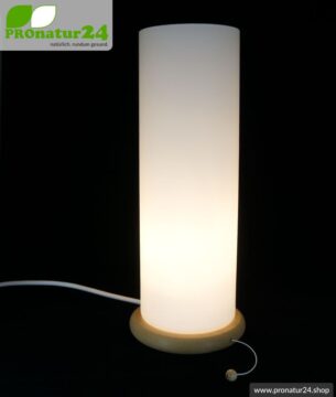 Geschirmte Tischleuchte in Zylinder Form mit Opalglas, 37cm hoch, Fuß aus Buchenholz, E27 Fassung, 40 Watt