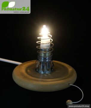 Geschirmte Tischleuchte in Zylinder Form mit Opalglas, 37cm hoch, Fuß aus Buchenholz, E27 Fassung, 40 Watt