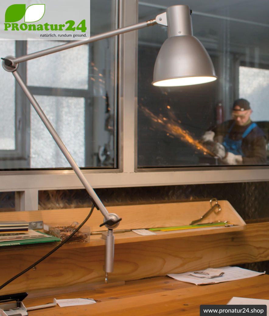 Geschirmte Lampe für Schreibtisch und Arbeitsplatz. Ideale Werkleuchte. 48 Watt. E27. Alu Silber Design. Wähle die Halterung!