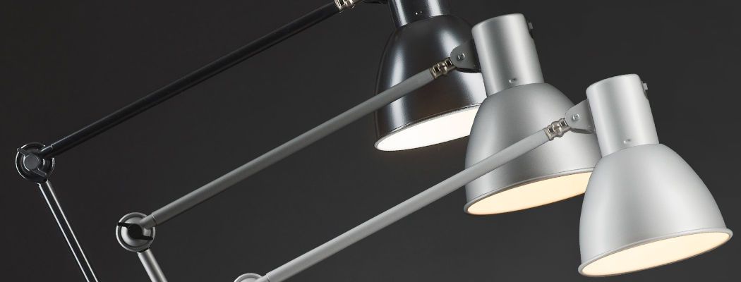 Geschirmte Leuchte für Schreibtisch und Arbeitsplatz. Ideale Werklampe. 48 Watt. E27. Verfügbar in 3 verschiedenen Farben Designs.