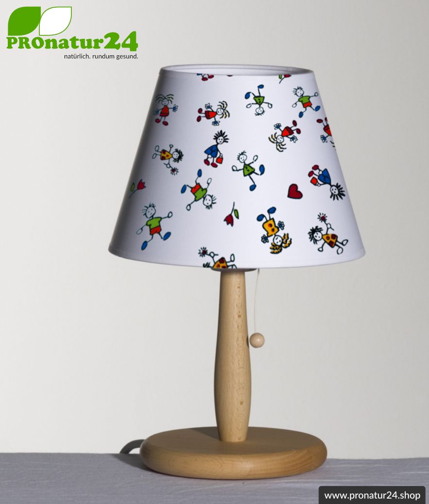 Geschirmte Tischleuchte für Kinder aus Buchenholz mit Lampenschirm aus Baumwolle. 31 cm Höhe, E27 Fassung, 40 Watt.