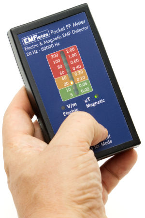 POCKET PF5 METER | Niederfrequenz Messgerät für Elektrosmog NF | Erkennung von elektrischen Wechselfeldern und magnetischen Feldern. 15-50.000 Hz. Potenialfreie Messung. POCKET PF5 METER | Niederfrequenz Messgerät für Elektrosmog NF | Erkennung von elektrischen Wechselfeldern und magnetischen Feldern. 15-50.000 Hz. Potenialfreie Messung.